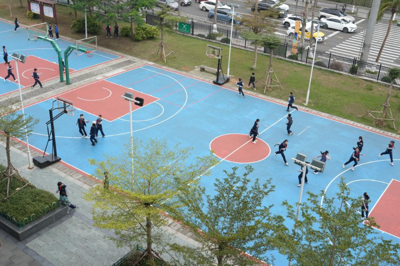 现无疑将其